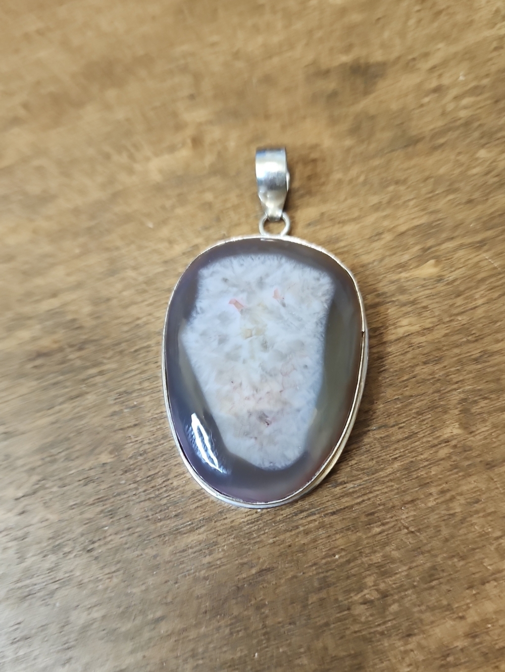 White and Gray Agate Pendant Necklace